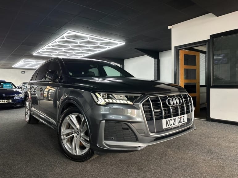 AUDI Q7