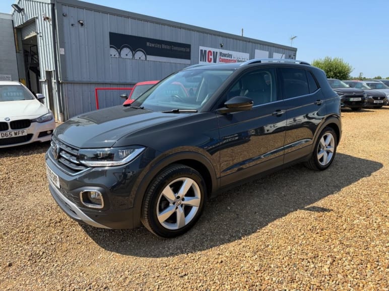 VOLKSWAGEN T-CROSS