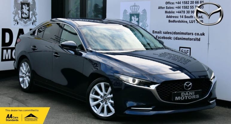 MAZDA 3