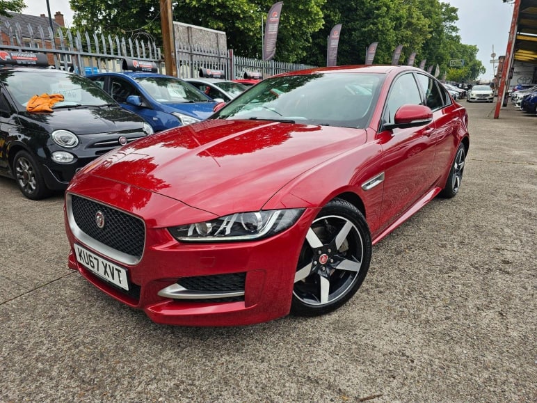 JAGUAR XE