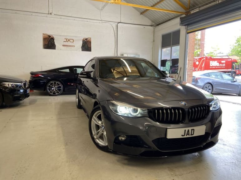 BMW 3 SERIES