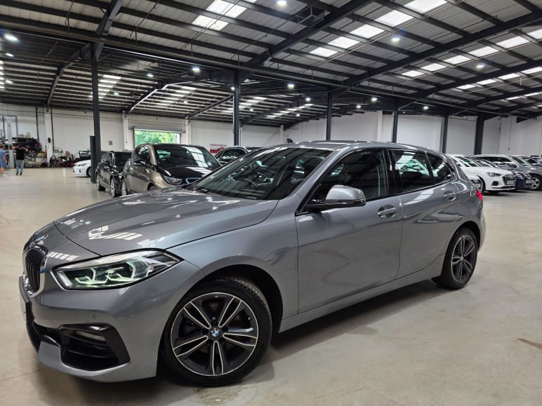 BMW 1 SERIES