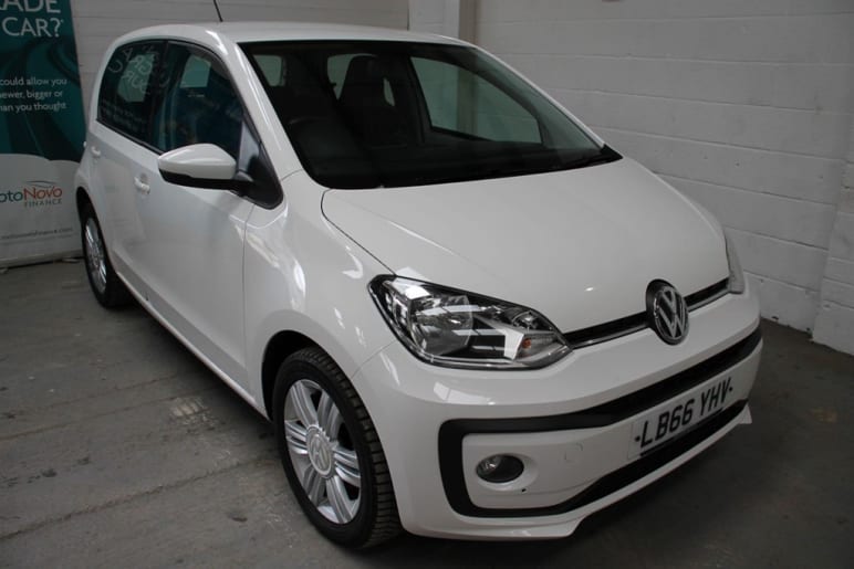VOLKSWAGEN UP