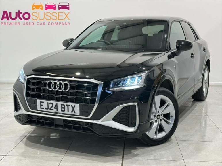 AUDI Q2