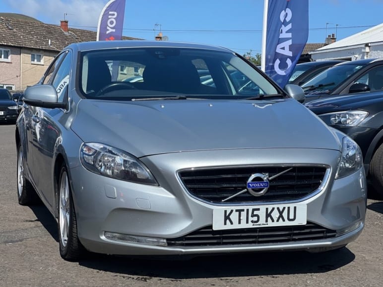 VOLVO V40
