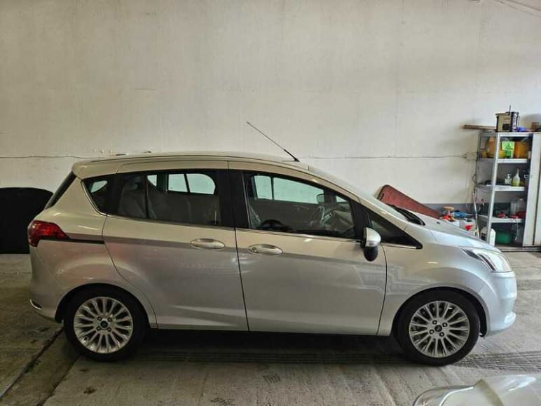 FORD B-MAX
