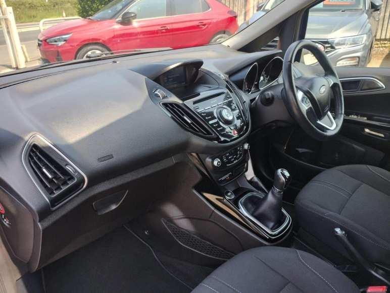 1.0T EcoBoost Titanium Navigator Euro 6 5dr