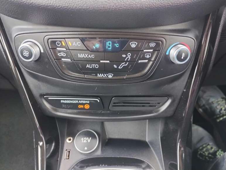 1.0T EcoBoost Titanium Navigator Euro 6 5dr