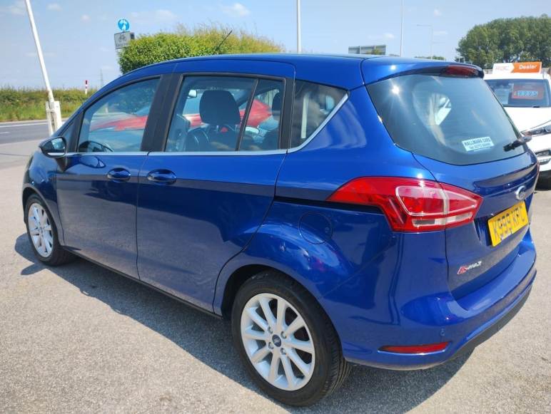 1.0T EcoBoost Titanium Navigator Euro 6 5dr