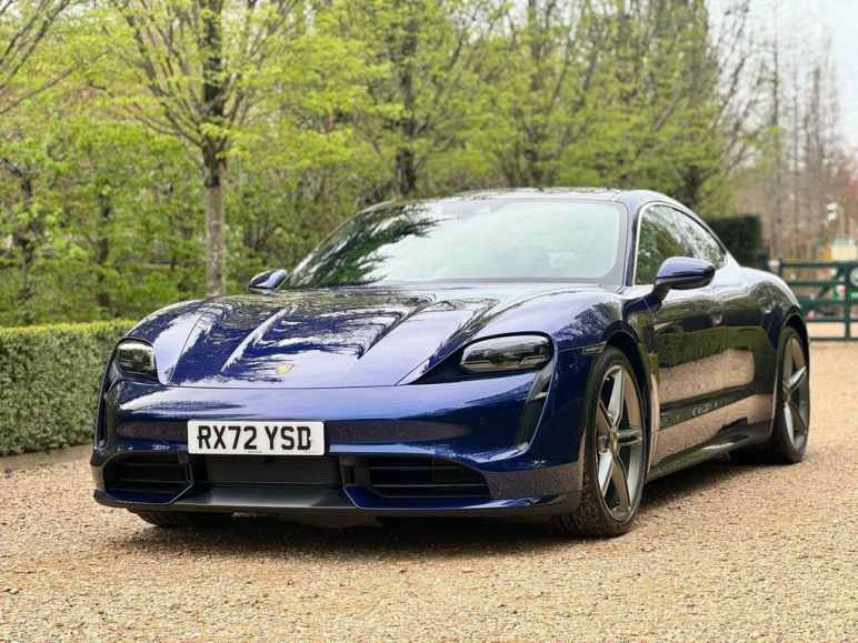 PORSCHE TAYCAN