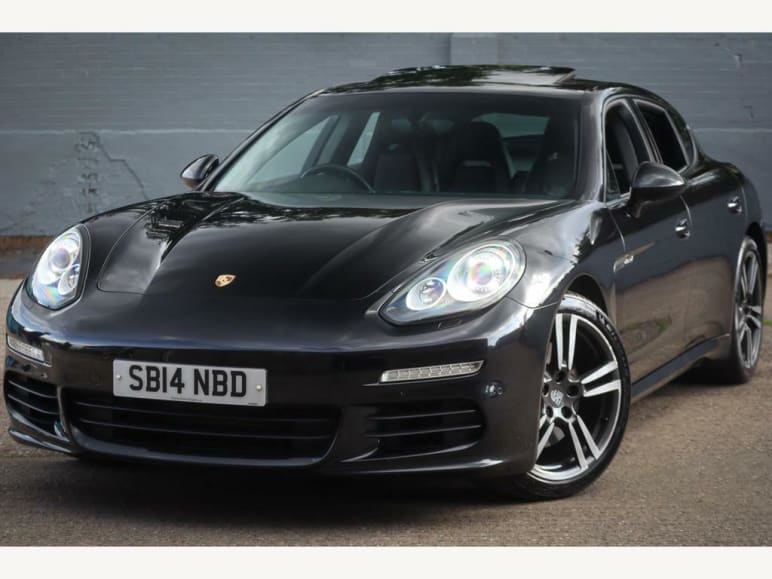 PORSCHE PANAMERA