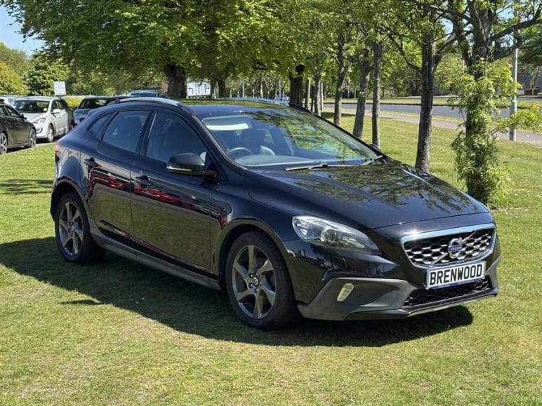 VOLVO V40