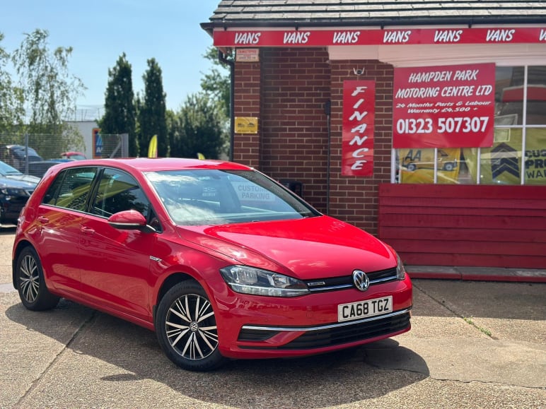 VOLKSWAGEN GOLF
