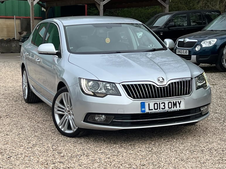 SKODA SUPERB