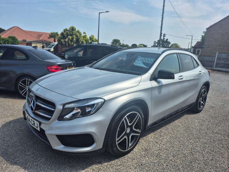 MERCEDES-BENZ GLA
