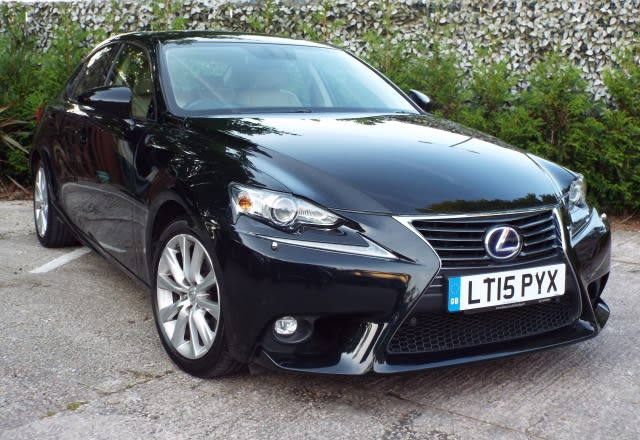 LEXUS IS