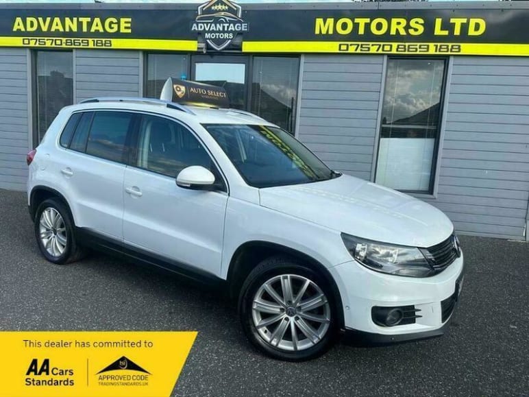 VOLKSWAGEN TIGUAN
