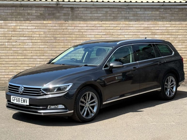 VOLKSWAGEN PASSAT