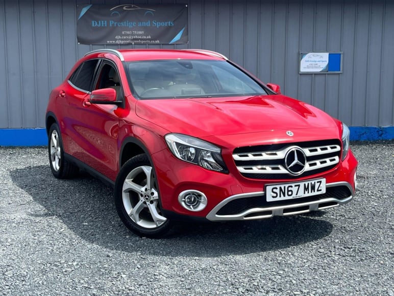 MERCEDES-BENZ GLA