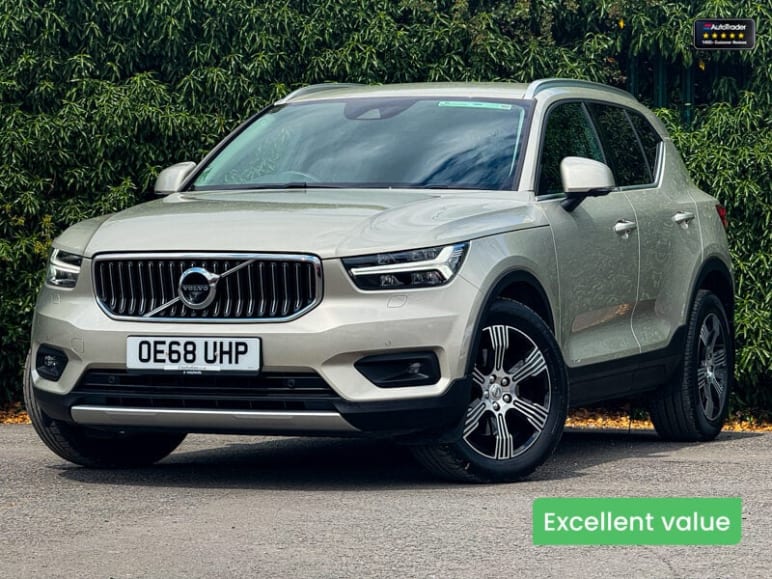 VOLVO XC40