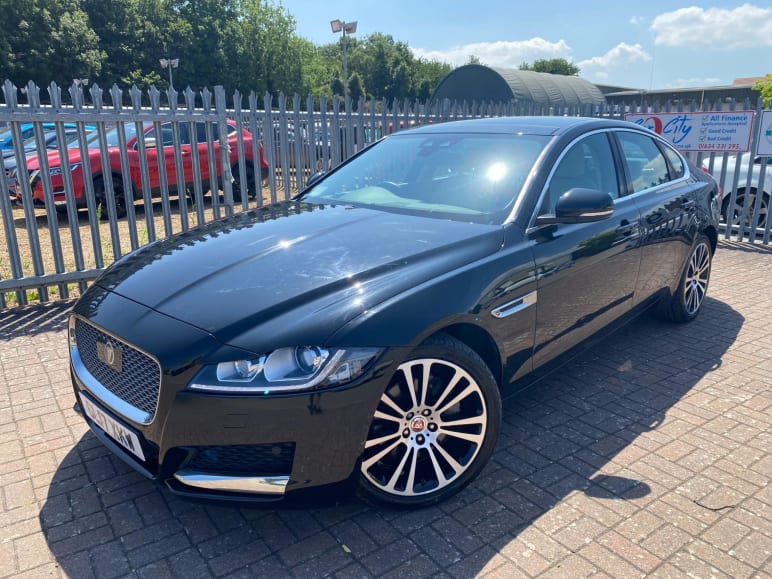 JAGUAR XF