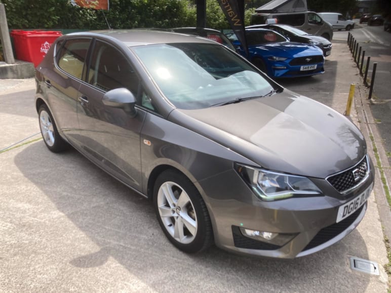 SEAT IBIZA