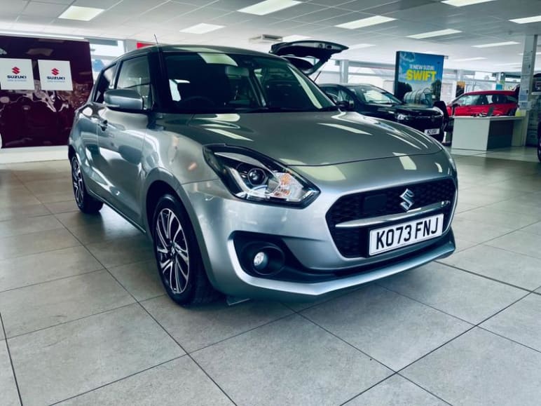 SUZUKI SWIFT