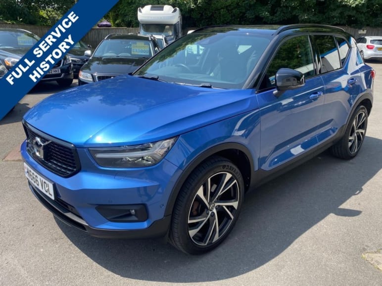 VOLVO XC40