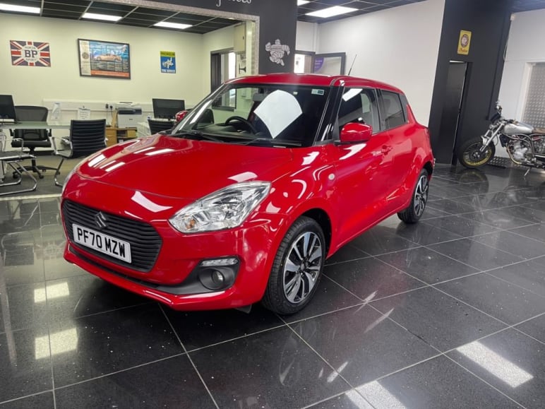 SUZUKI SWIFT