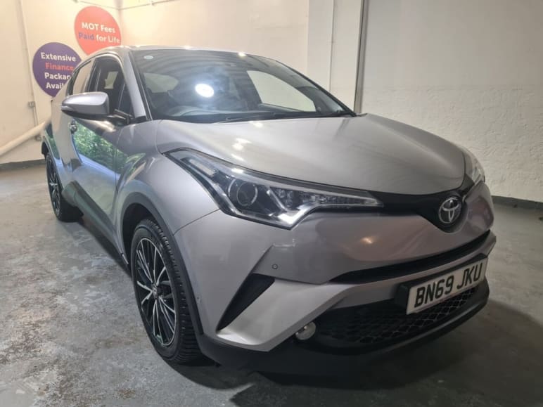 TOYOTA C-HR