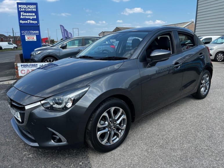 MAZDA 2