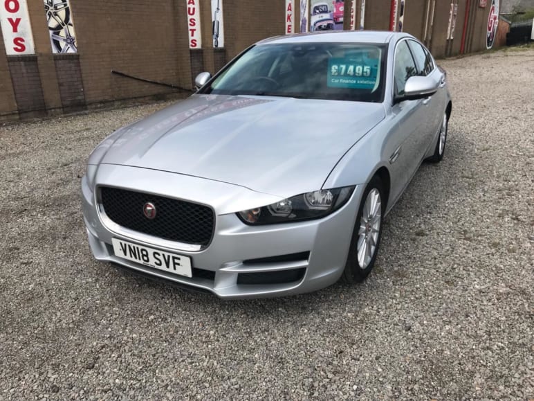 JAGUAR XE