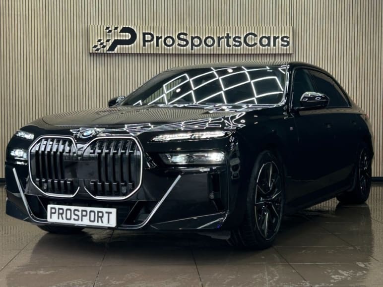 BMW I7