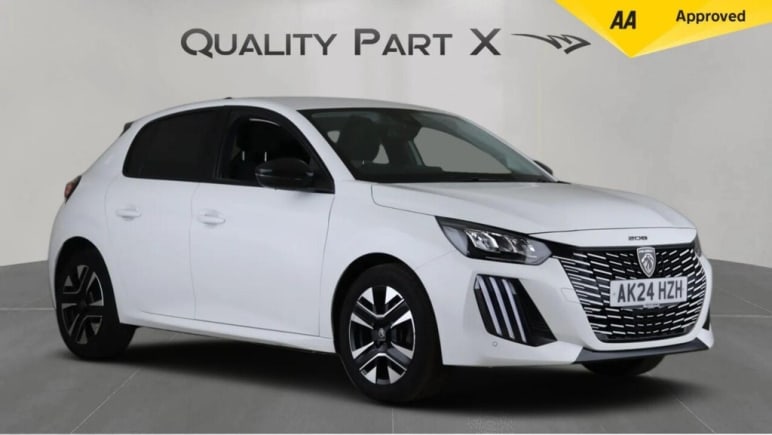PEUGEOT 208