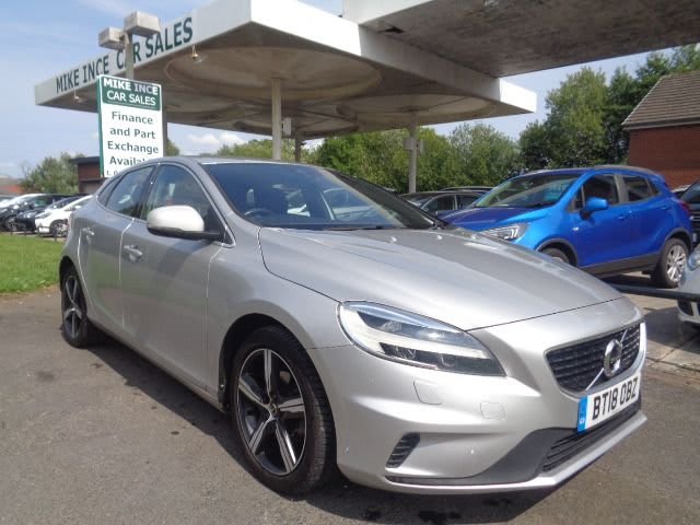 VOLVO V40