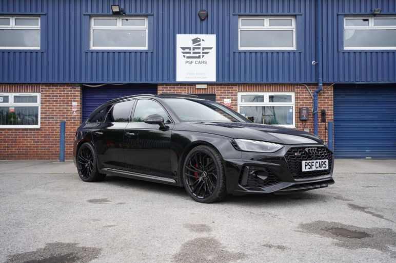 AUDI RS4