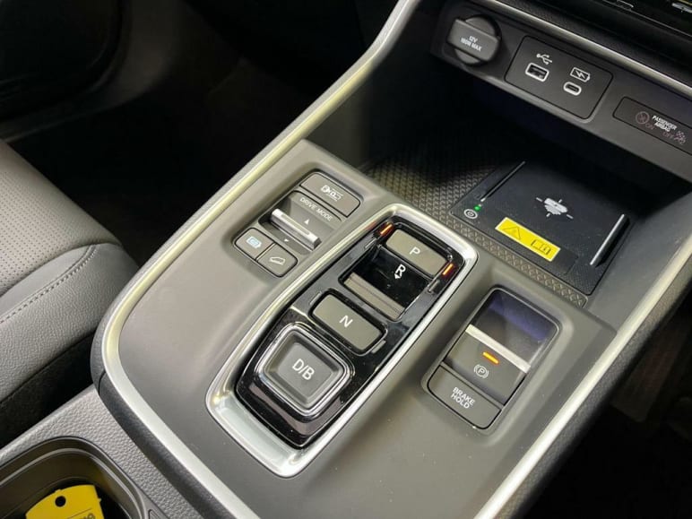 2.0 17.7kWh Advance Tech eCVT Euro 6 (s/s) 5dr