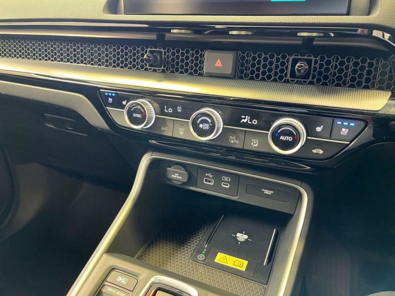 2.0 17.7kWh Advance Tech eCVT Euro 6 (s/s) 5dr