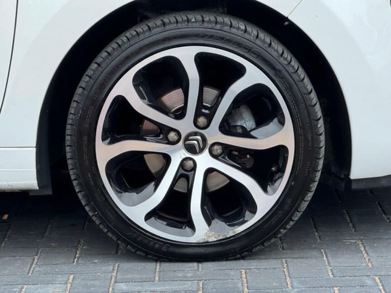 1.6 BlueHDi Platinum Euro 6 5dr
