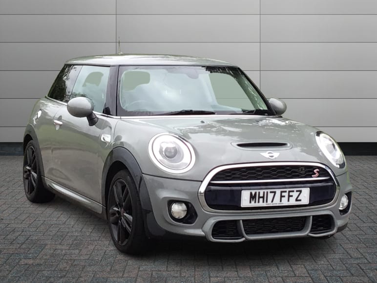 MINI HATCHBACK