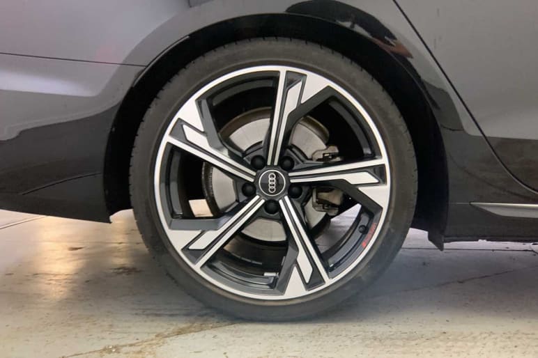 Avant Black Edition 40 TFSI  204 PS S tronic