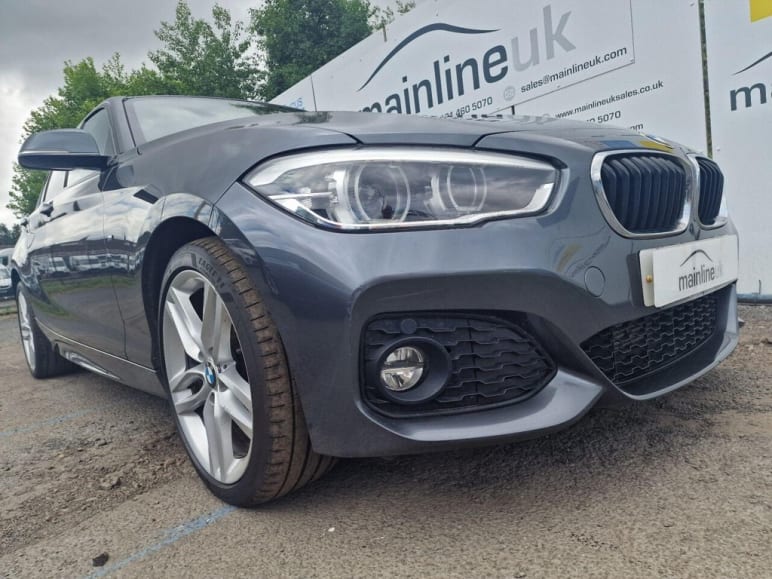 BMW 1 SERIES