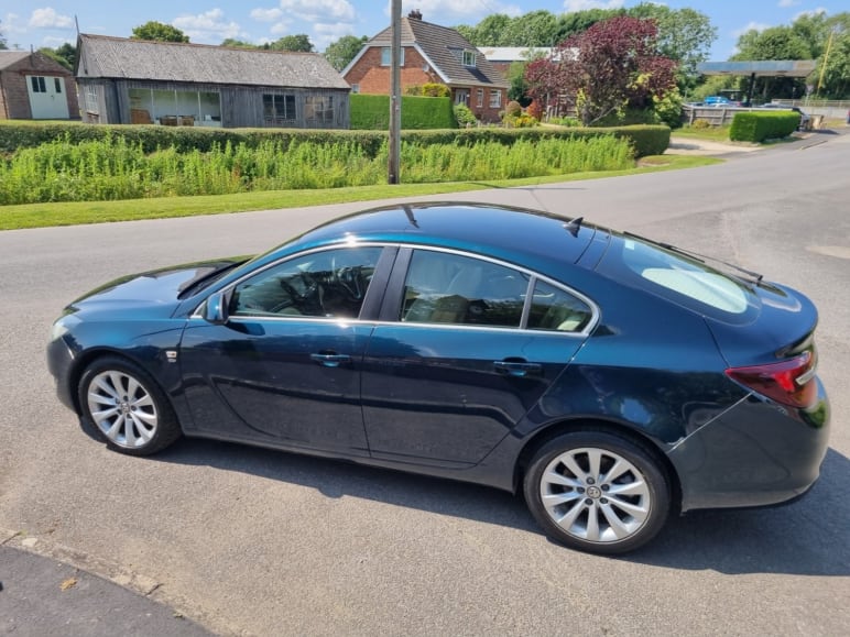 VAUXHALL INSIGNIA