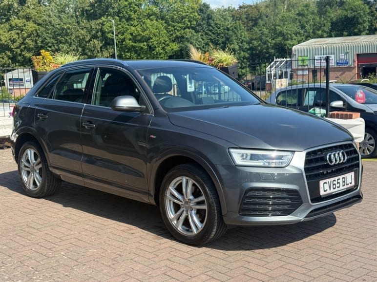 AUDI Q3