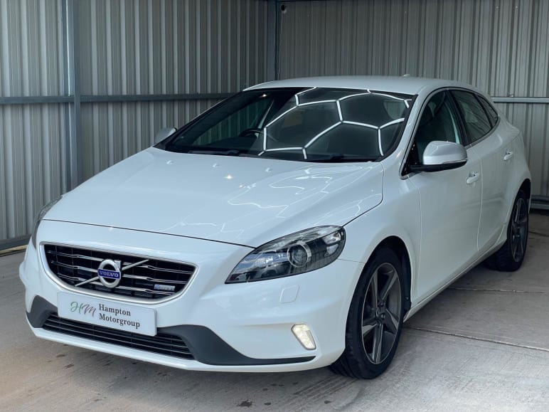 VOLVO V40