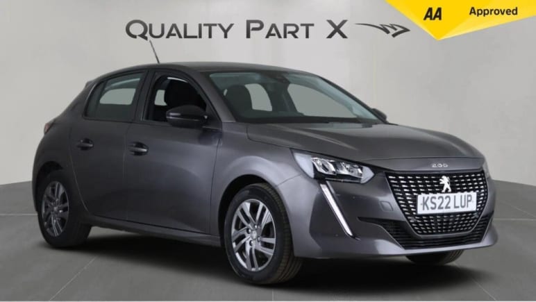 PEUGEOT 208