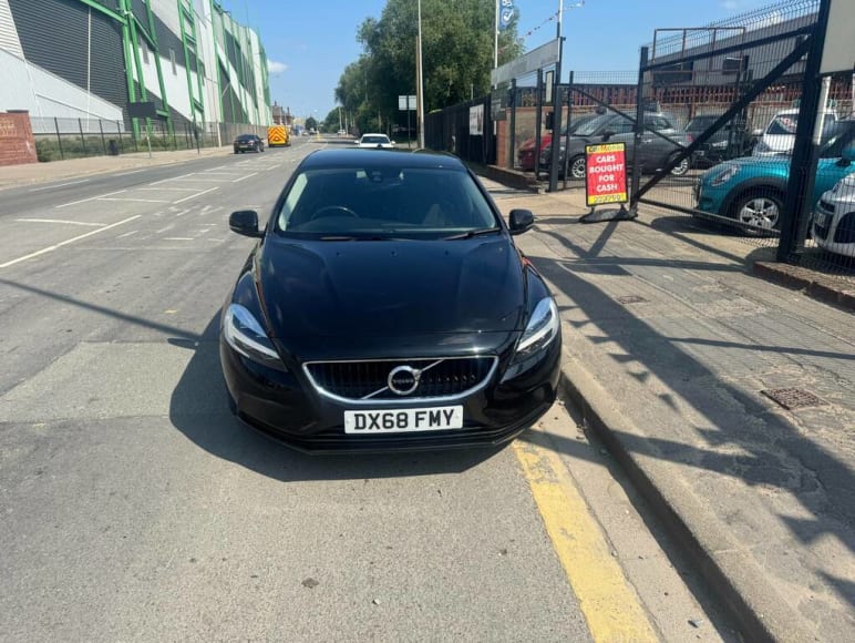 VOLVO V40