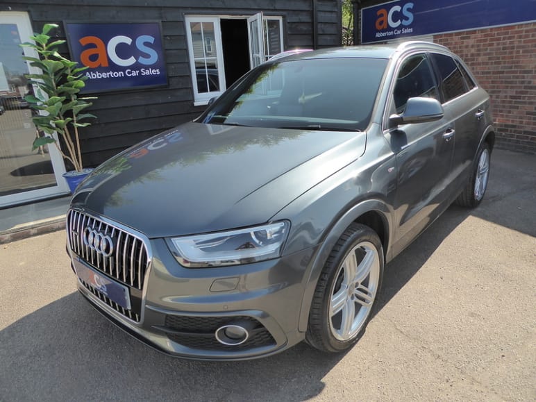 AUDI Q3
