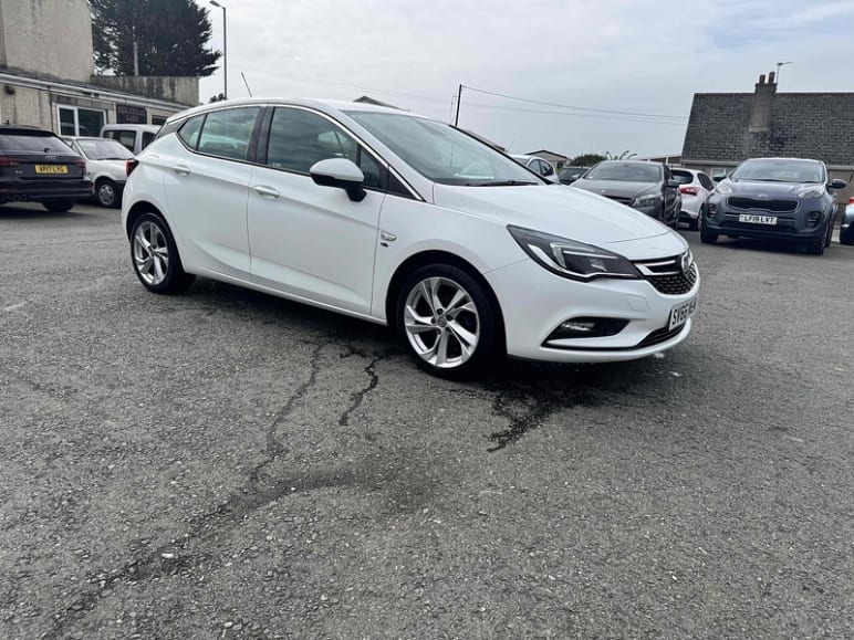 VAUXHALL ASTRA