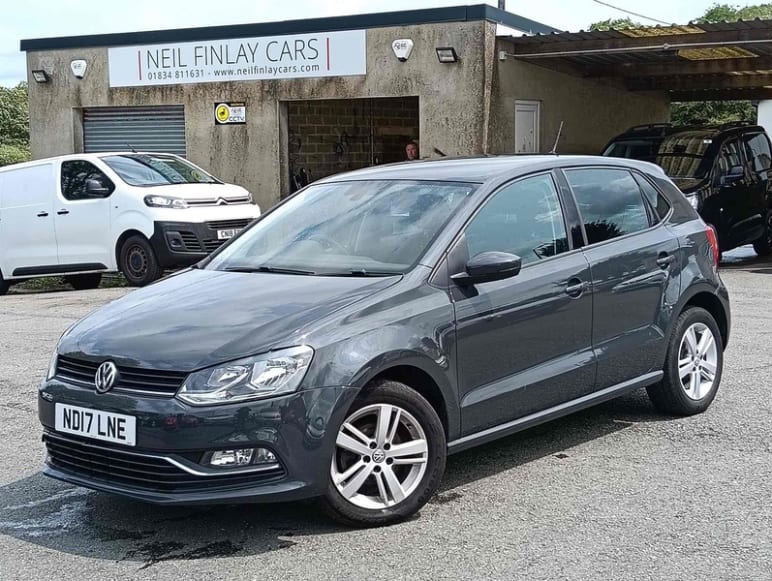 VOLKSWAGEN POLO